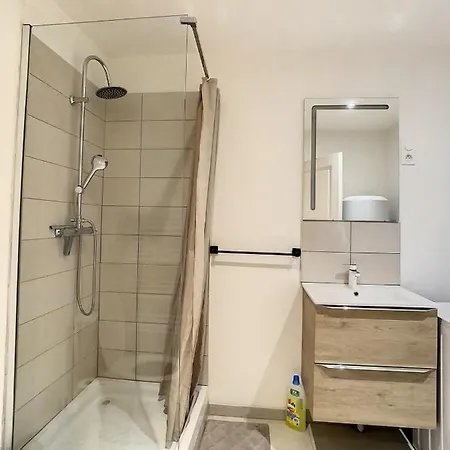 Grand T2 Spacieux Gare Centre-ville 2pers Wifi * Saint-Quentin (Aisne)